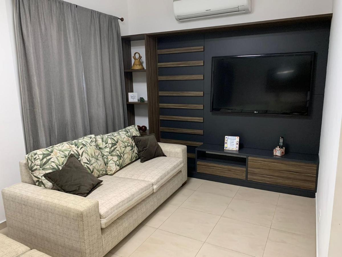 Appartamento Flat em Pitangueiras - sacada gourmet, 3 dorms, limpeza diária e serv de praia Guarujá Esterno foto